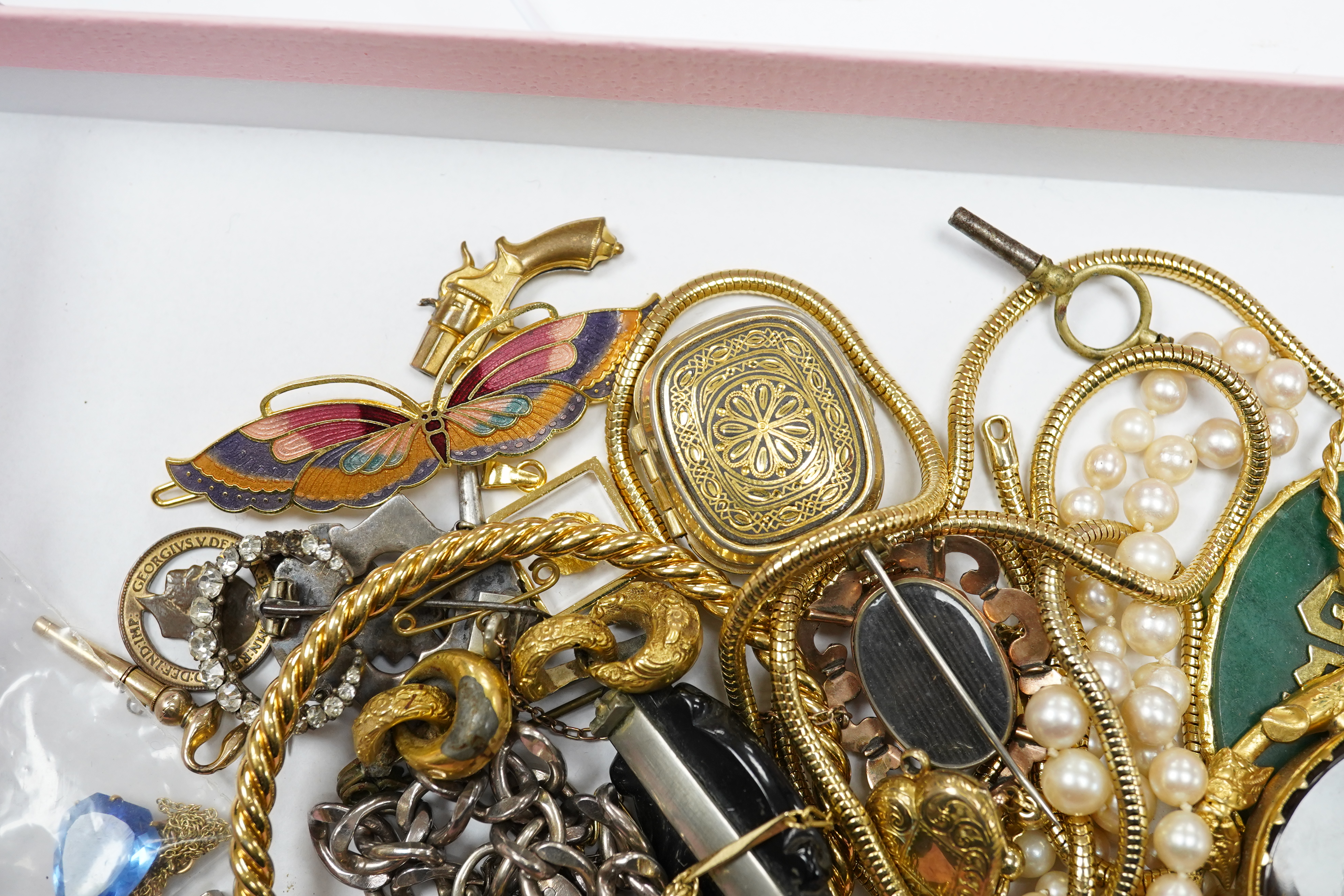 A quantity of assorted jewellery, including costume, a small 9ct gold mounted pocket knife and 9ct back and front lockets. Condition - poor to fair